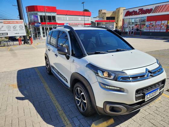CITROËN AIRCROSS 1.6 SALOMON 16V FLEX 4P AUTOMÁTICO CITROËN AIRCROSS 1.6 SALOMON 16V FLEX 4P AUTOMÁTICO